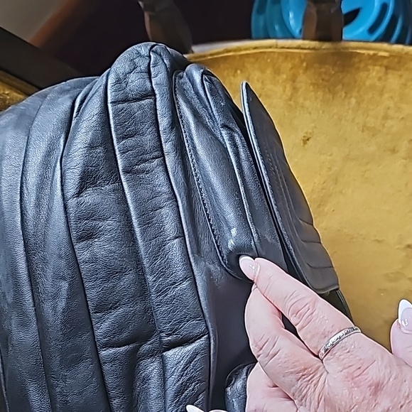 🖤NEW WITH TAG🖤 Beautiful Henri Bendel Satchel w Mirror - Picture 10 of 17